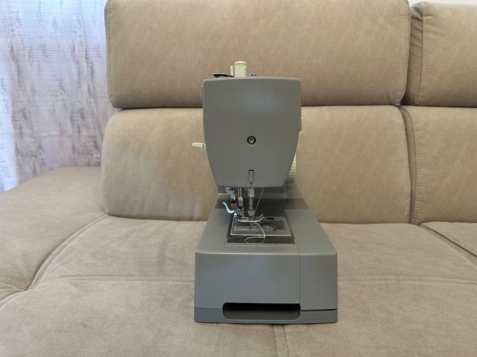 Mașină de cusut Singer Heavy Duty 4432