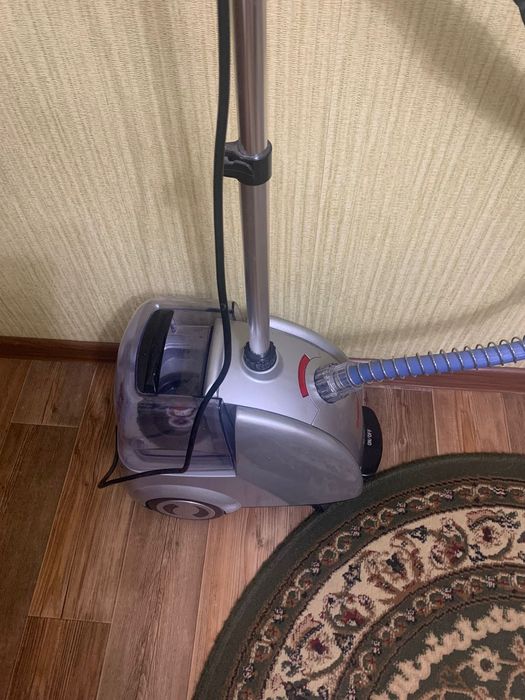 Продаётся утюг паровой