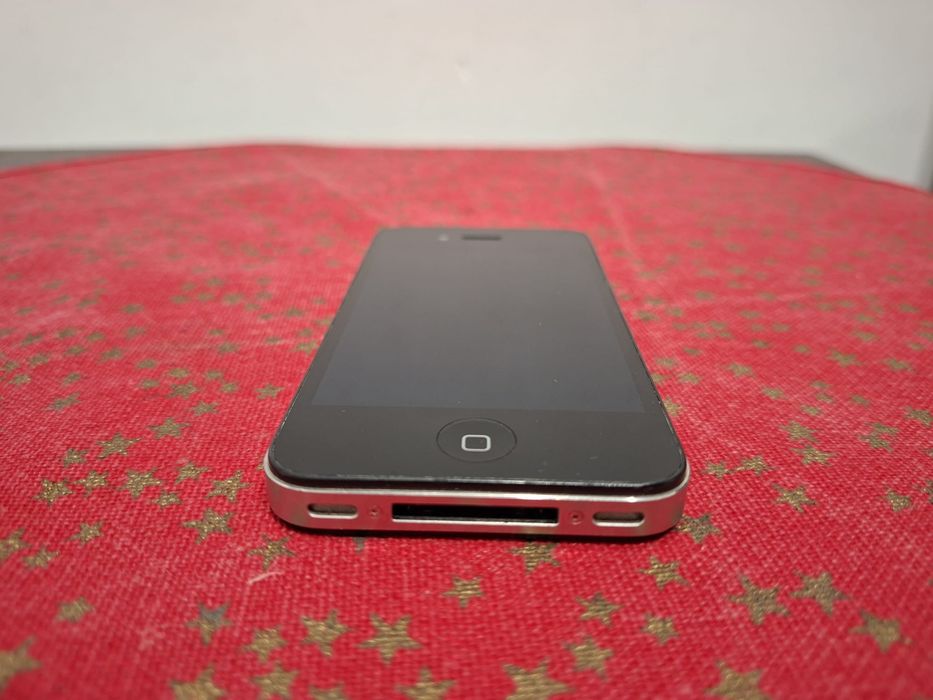 Vand Iphone 4s black 16 gb