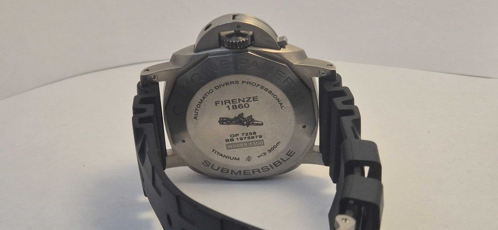 Panerai Luminor Submersible