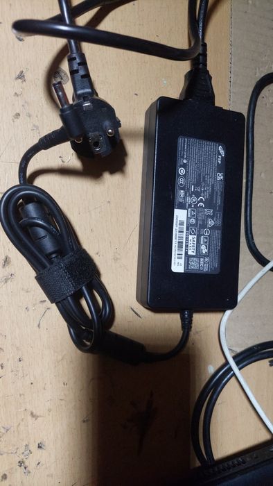 Alimentator 20V 11 A