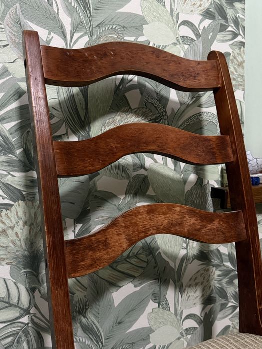 Продам стулья деревянные