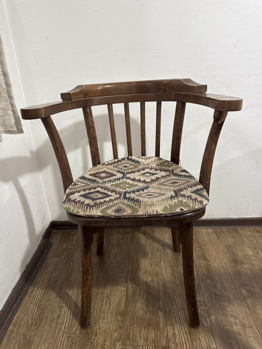 Продам стулья 2 шт