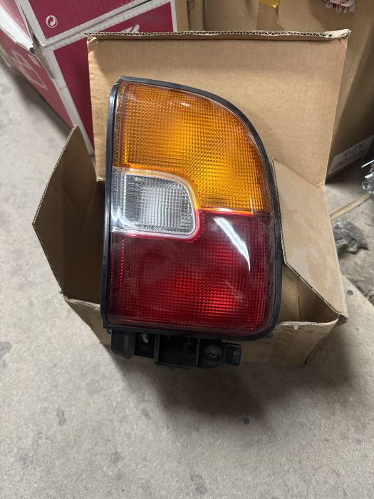 Rav задний правый стоп первое поколение