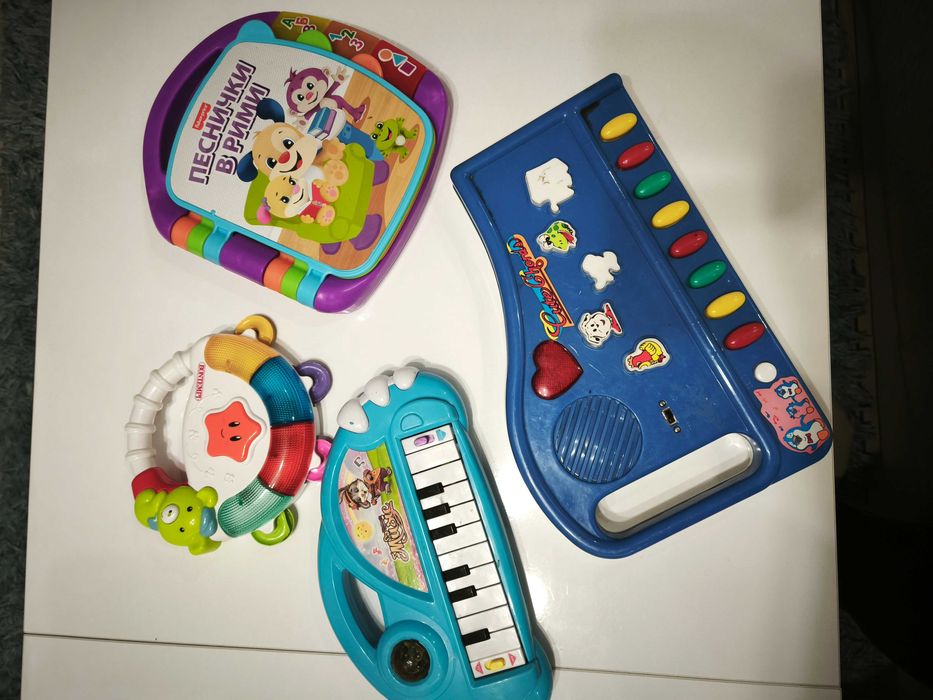 Музикални играчки и дрънкалки