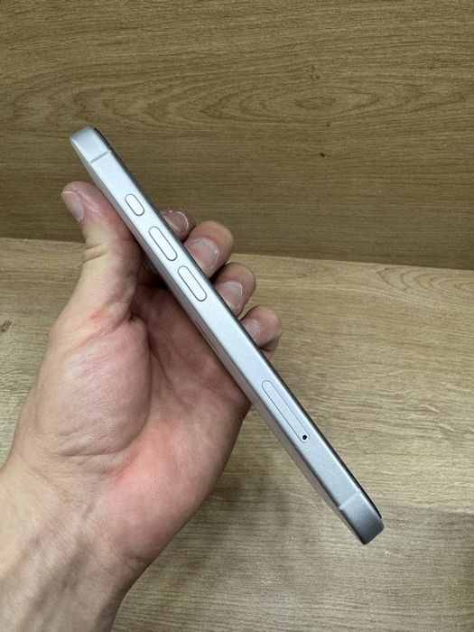 iPhone 17 256Gb Alb 100% battery life