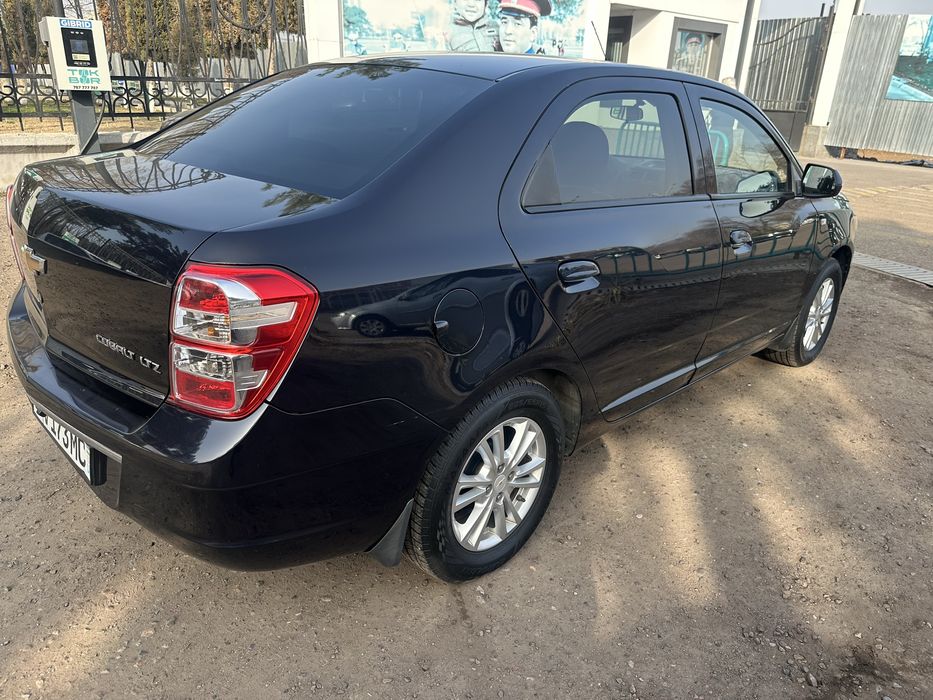 Cobalt sotiladi. 1 ta odam haydagan