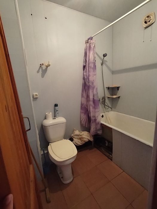 Чирчик ш. 9 м/н 10-автобаза Галерейка кирпичный дом 1/3/4 40 м²