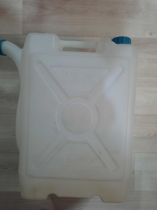 25 пластмассовый канистра