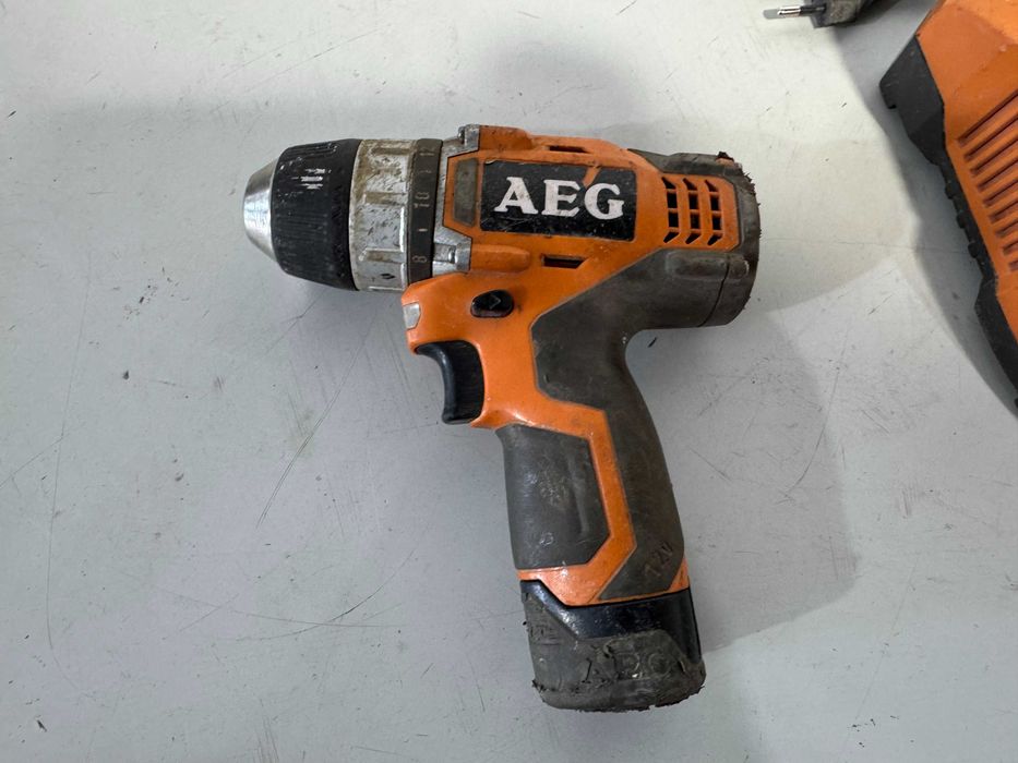 Винтоверт и реноватор - AEG 12V li ion