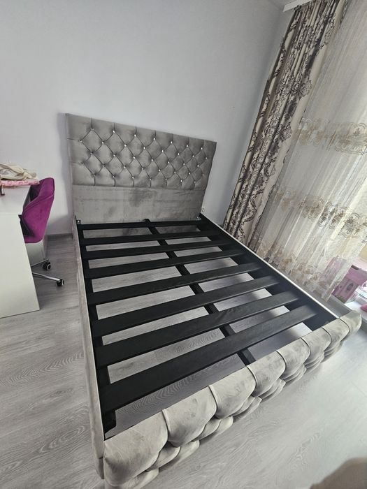 Pat tapitat 160x200, cu saltea inclusa