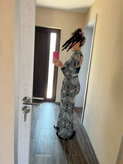 Дълга елегантна рокля