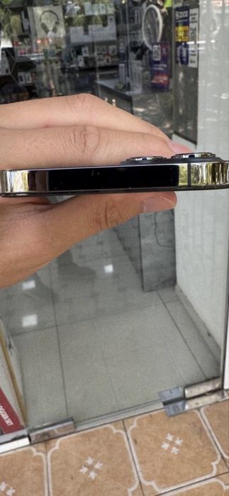 Iphone 12 pro max 80% battary