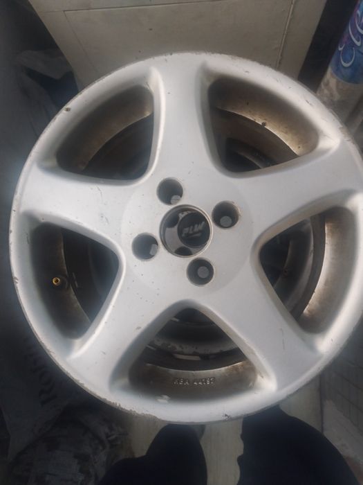 Продам титановые диски 4шт на Фольцваген пассат, размер на 15,