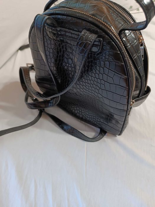 Кожена дамска раница