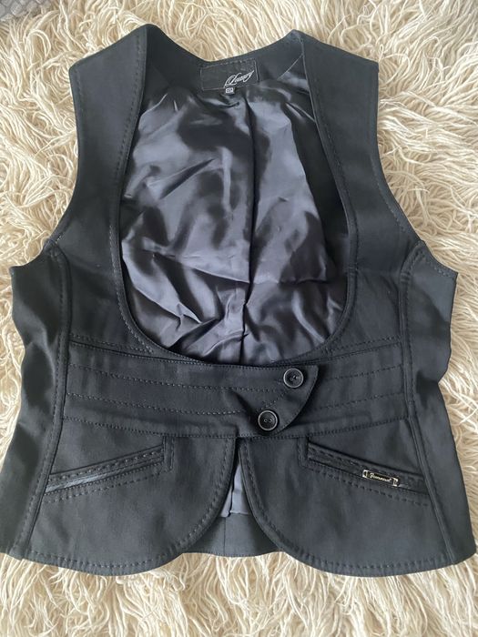 Дамски костюм от две части