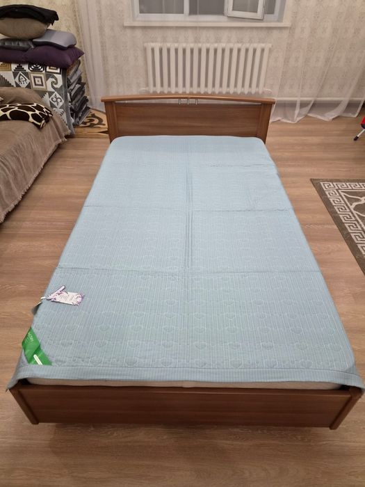 Продам кровать 1,5