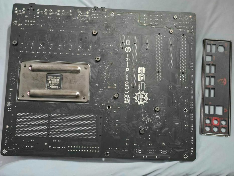 Placa de Baza gaming MSI 970 GAMING, Socket AM3+,+ AMD FX-6300 Six-Core