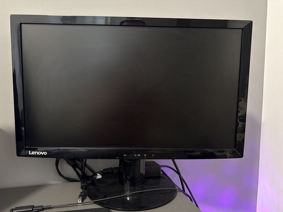 Kit PC gaming - Ryzen 5 5600, Motherboard Gigabyte, 16GB Ram +Monitor