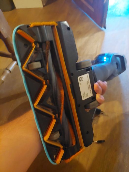 Прахосмукачка със магнитно зареждане