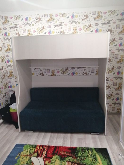 Продам двухярусную кровать диван
