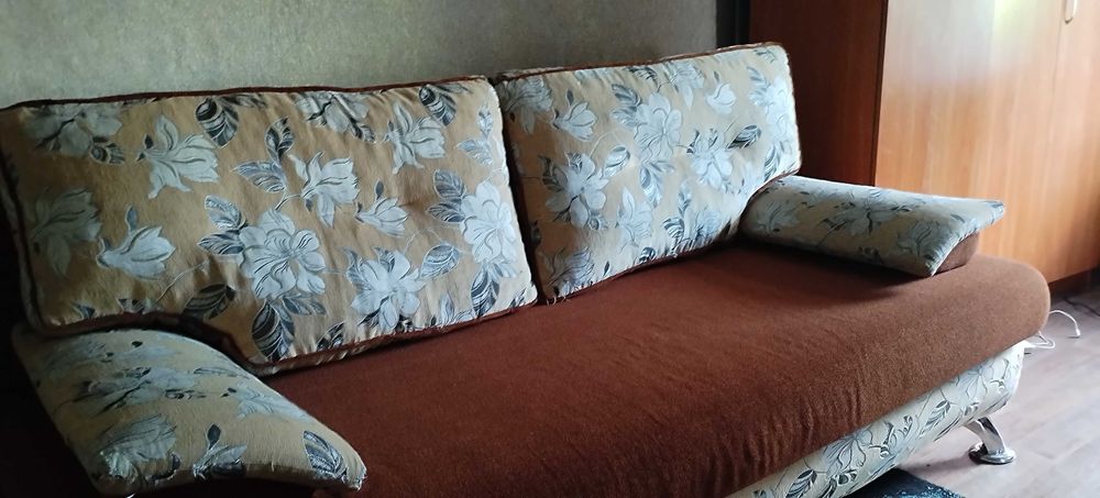 Диван продам в хорошем состоянии