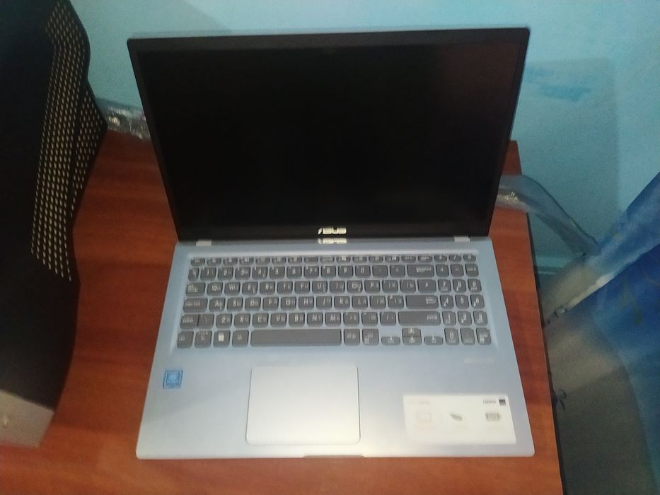 Продаю Ноутбук фирмы ASUS  состояние отличное  цена договоримся