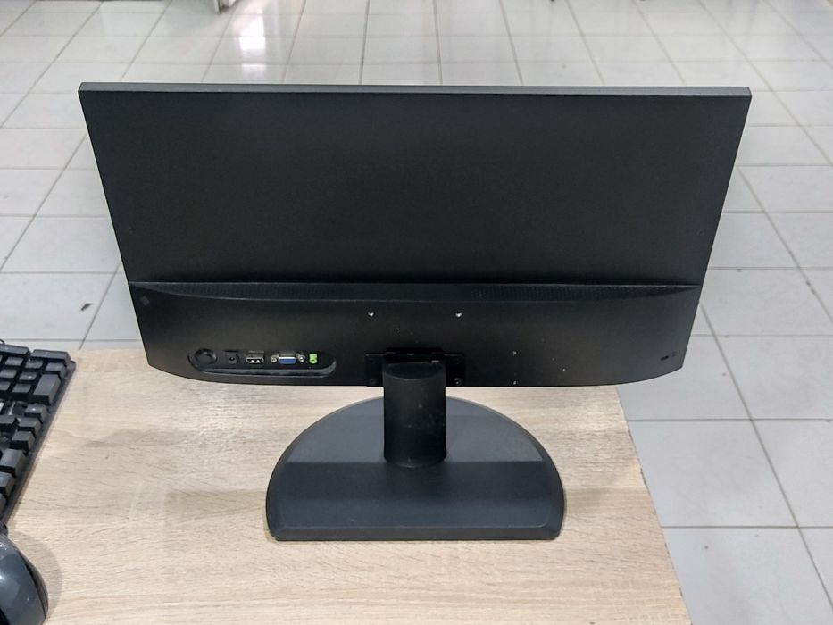 Монитор в идеальном состоянии продам СРОЧНО hdmi