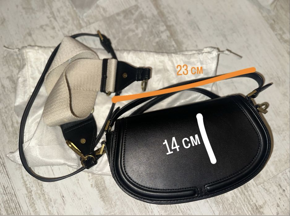 Черна чанта от Zara