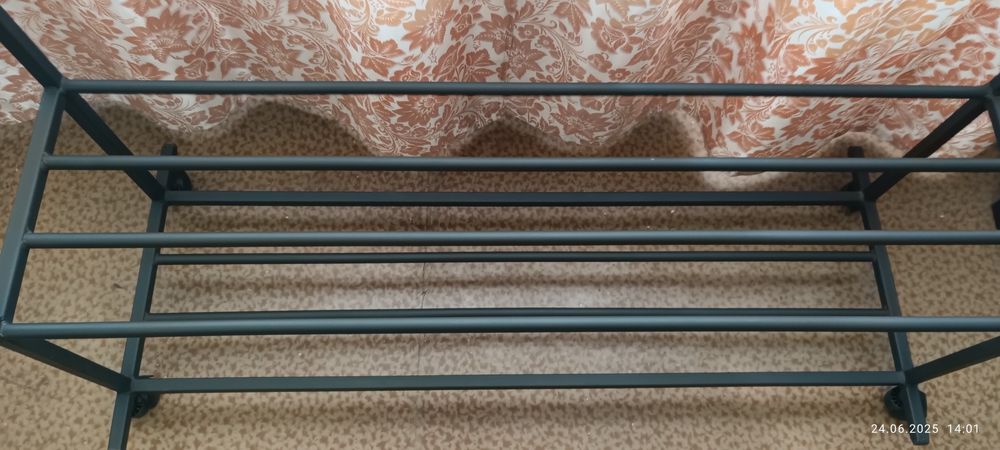 Вешалка напольная на колёсах