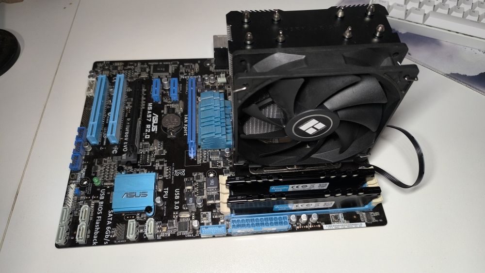 Kit PC AMD FX 8350 + 16GB RAM + ASUS M5A97 R2.0