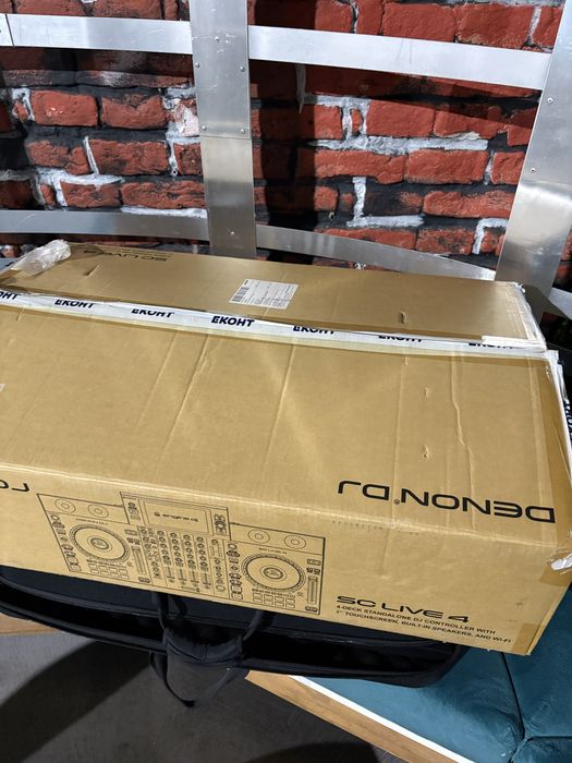 Dj контролер Denon SC Live 4