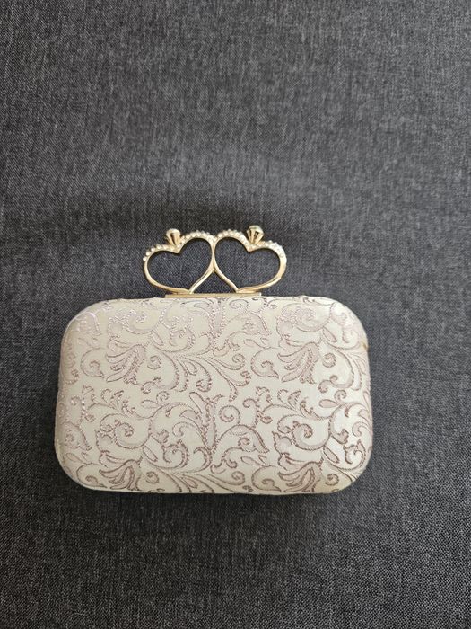 Модерна дамска чанта