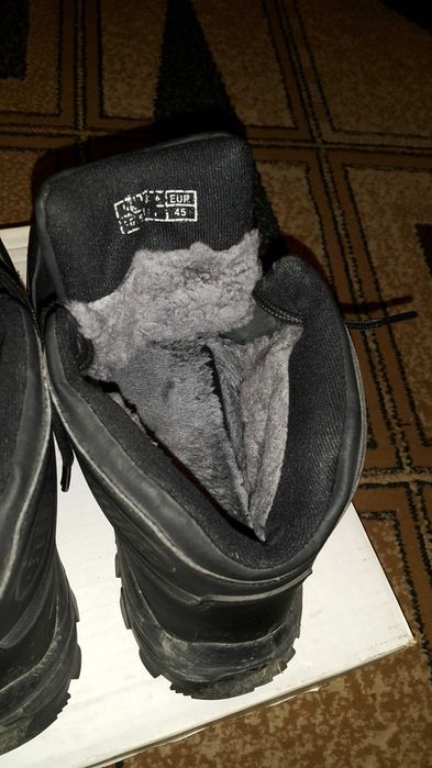 Кроссовки зима 43 р