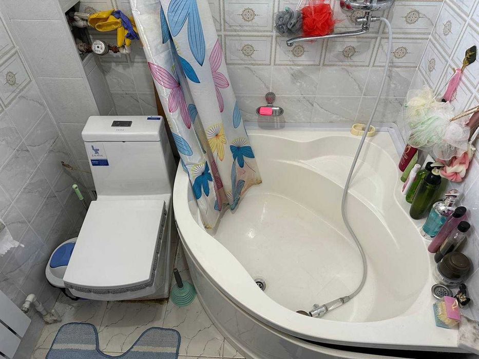 3 Xonali uy sotiladi Nazarbek Tarnovda.