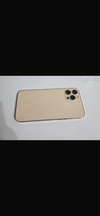 Продам 12 Pro Max айфон