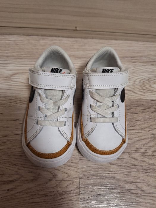 Детски маратонки NIKE 22 номер