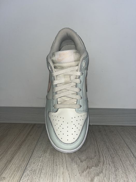 NIKE DUNK LOW Barely Green