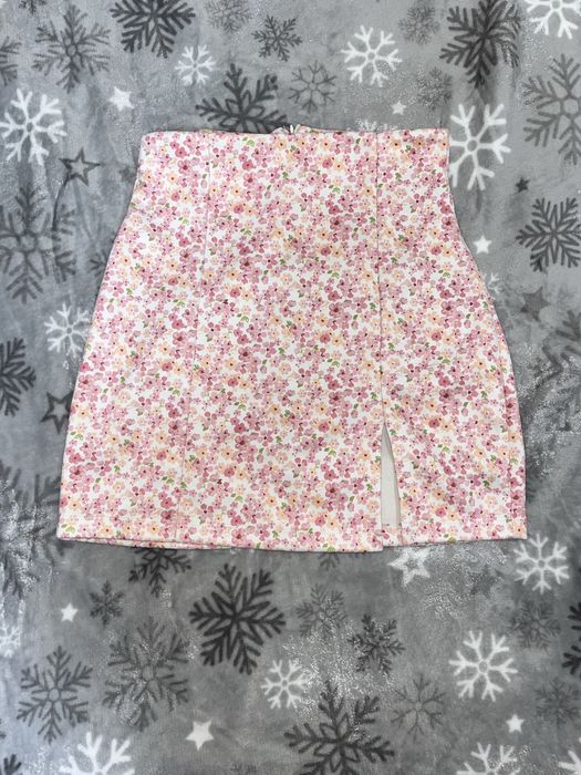 Флорална къса пола размер S
