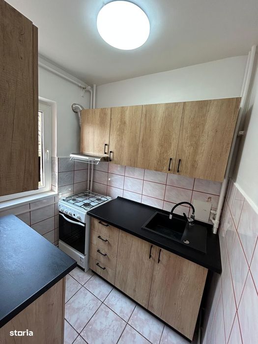 Închiriez garsonieră Tractorul Brasov