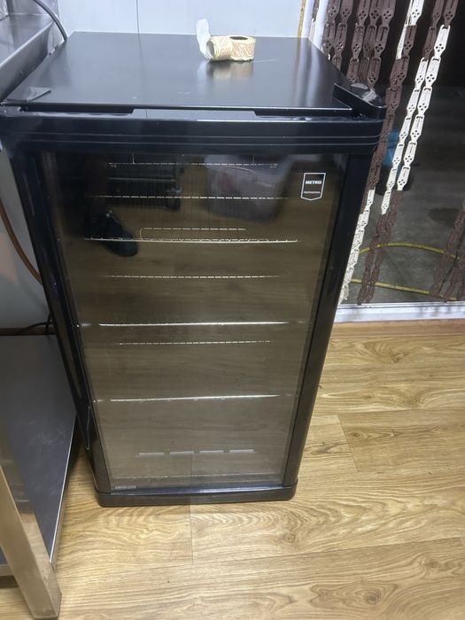 DE VÂNZARE – Container Fast-Food complet echipat, la cheie