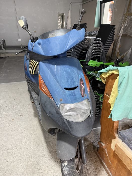 Vand scuter Suzuki