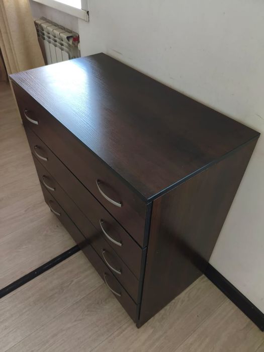 Комод цвета венге. 4 ящика.