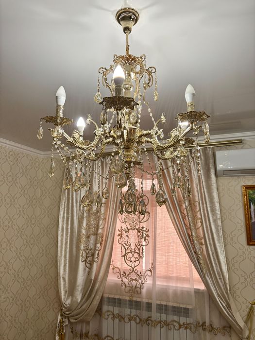 Телевизор, холодилник, люстра сатылады