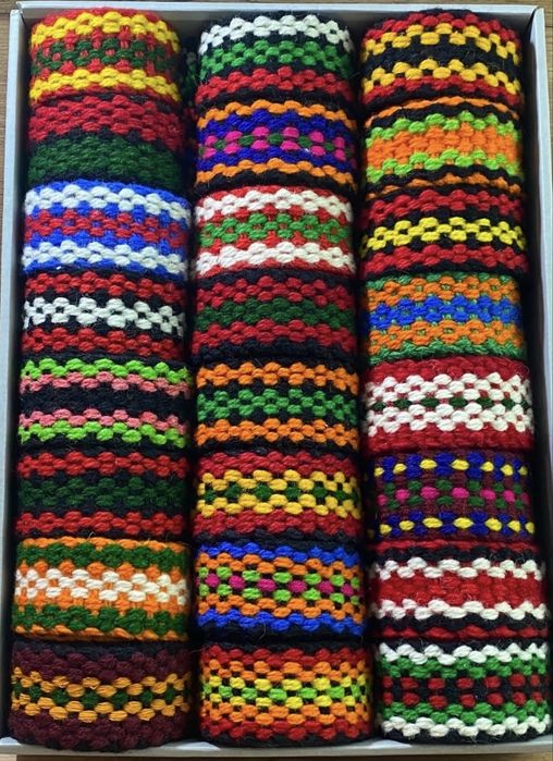 Ръчно изработени вълнени колани за народни носии