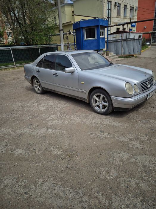 Mercedes 210 дв 280