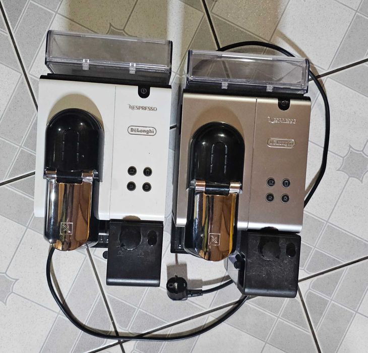 2 x Nespresso DeLonghi Lattissima – pentru reparație / piese