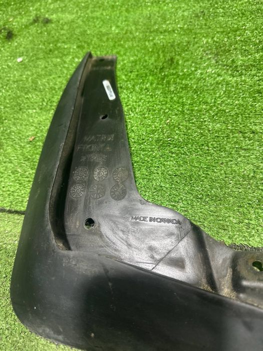 Бризгавик Toyota Matrix