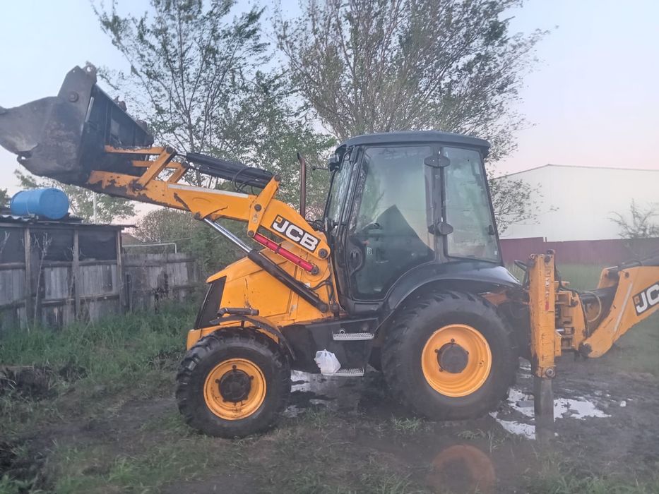 Продам экскаватор либо обменяю на квартиру или авто