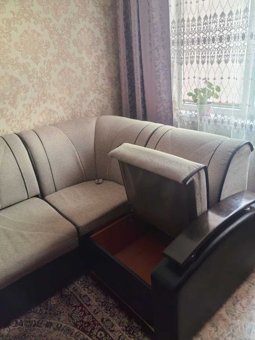 Продам диван угловой